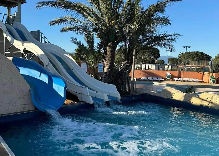 Sublime Mar Estang אתר קמפינג